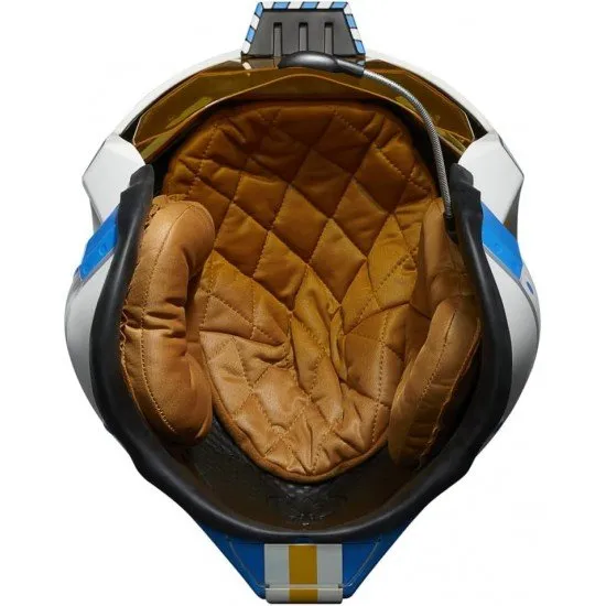Star Wars Carson Teva Pilot Helmet The Star Wars Black Series Carson Teva helmet, a highly detailed collectible with lights and sounds.