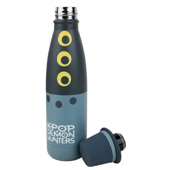 K-Pop Demon Hunters Sussie water bottle front view showing black and white magpie plumage design and Korean Gat Hat screw-on cap