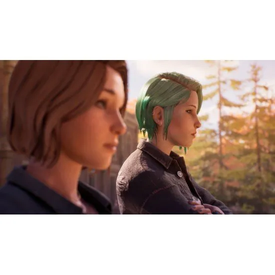 Life is Strange Reunion Xbox box art featuring Max and Chloe standing before Caledon University