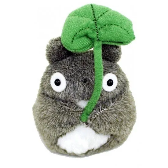 My Neighbor Totoro Plush with Leaf Sun Arrow Studio Ghibli 13cm My Neighbor Totoro Plush with Leaf Figure, showing the grey Totoro character holding a green leaf