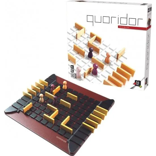 Quoridor game board showing wooden pawns and fence pieces creating a complex maze