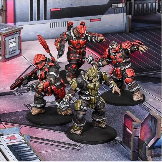 Halo Flashpoint Rise of the Banished expansion box showing the limited edition Atriox model leading Jiralhanae and Sangheili forces